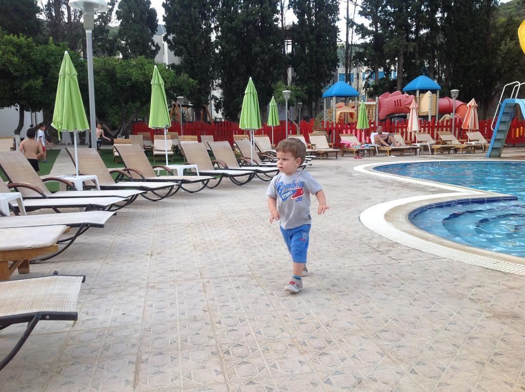 Poros Town Kamares Apartments Εε מראה חיצוני תמונה
