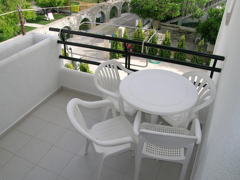 Poros Town Kamares Apartments Εε חדר תמונה